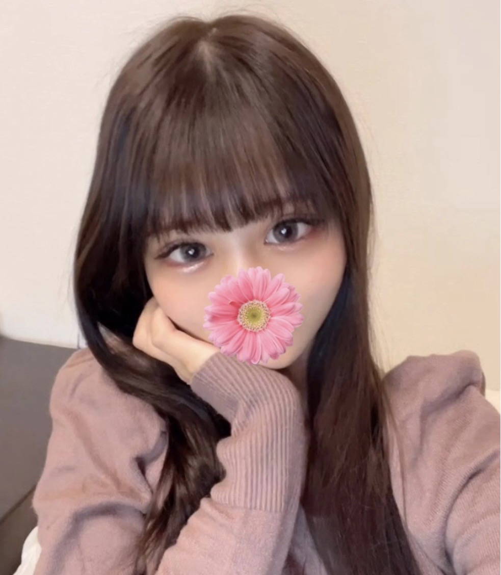 綾瀬ひなの写真